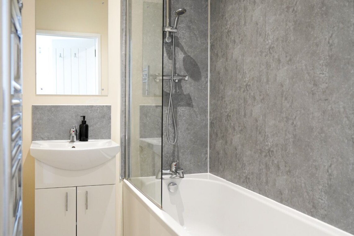 493107298f2b24962cbc77f32004382f